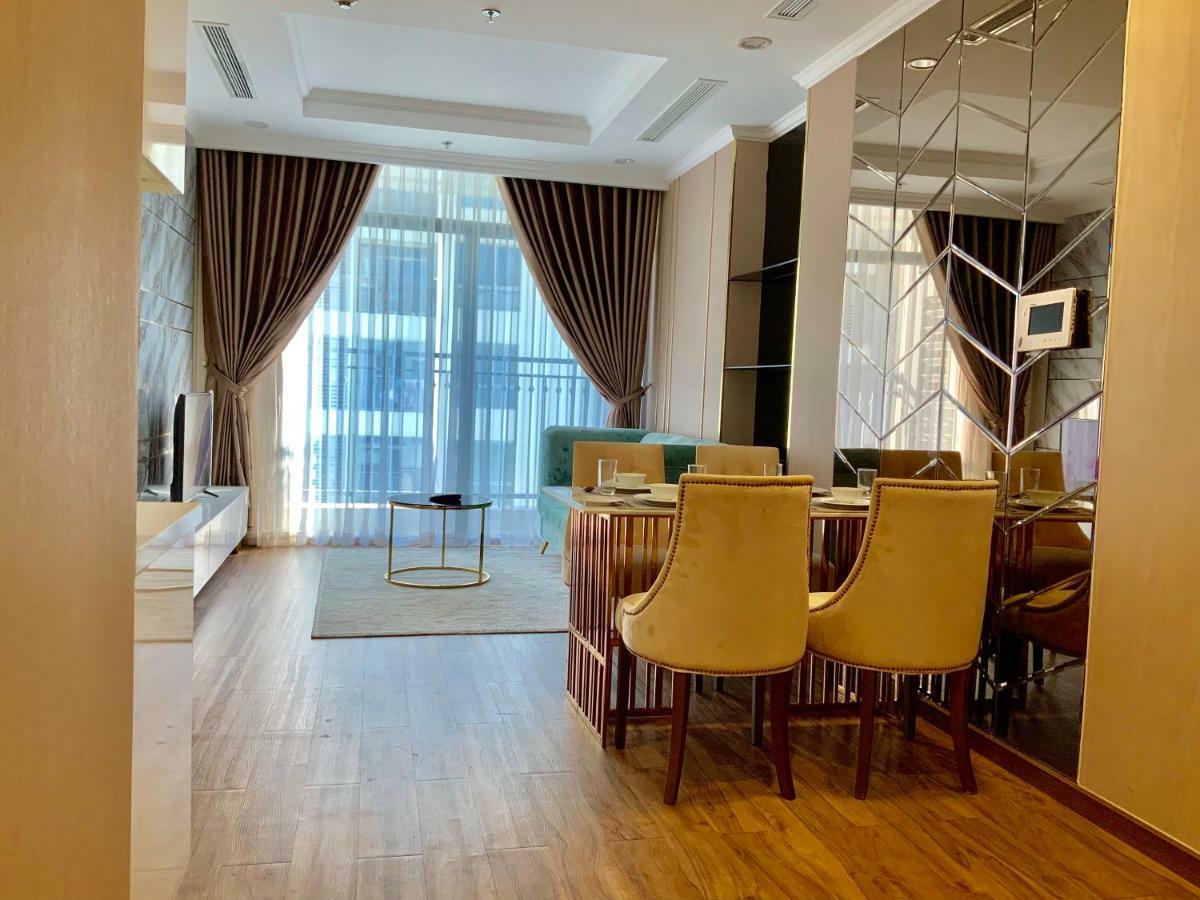 Luxhomes Saigon - Vinhomes Central Park โฮจิมินห์ซิตี้ ภายนอก รูปภาพ